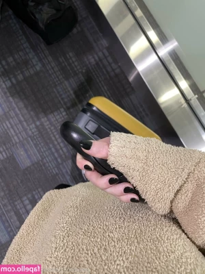Miss_Crows_Nest [ miss-crows-nest ] - Tip 10  and send me a dick pic or two to get a full  comprehensive