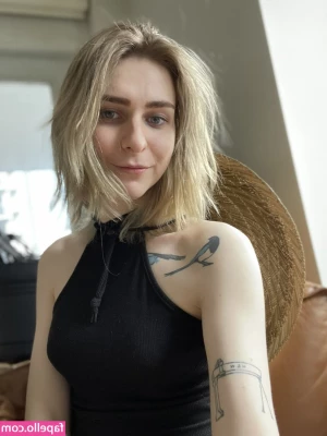 Miss_Crows_Nest [ miss-crows-nest ] - She's waiting for you Daddy👉🔥@lustalice🔥@lustalice
