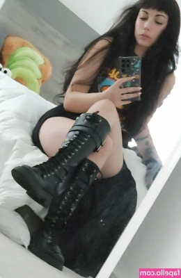 Layna Lazar [ layna-lazar ] - https://onlyfans.com/184275934/stormy_nsfw