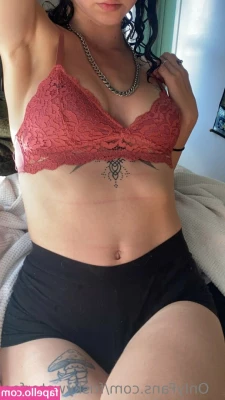 friskywaterfae - Is there a better way to wake up in the morning than with spanking part 1