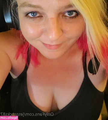 jessrocks87 - OMG guys  my horny friend  itsdelia gave me a FREE trial for all of