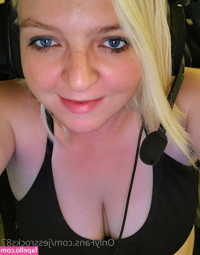 jessrocks87 - I'm doing my 30 day challenge!! Wanna join?? Or better yet I wanna