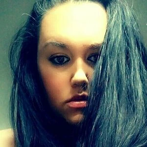 aaniasharmaa