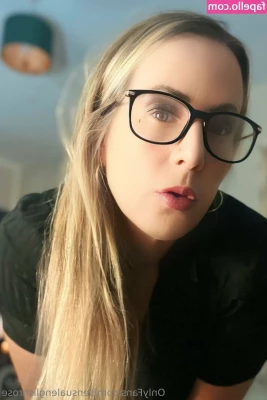 sensualenglishrose - DOM LIST⛓  Are you looking to workship me?😍  Tip $15 and you part 1