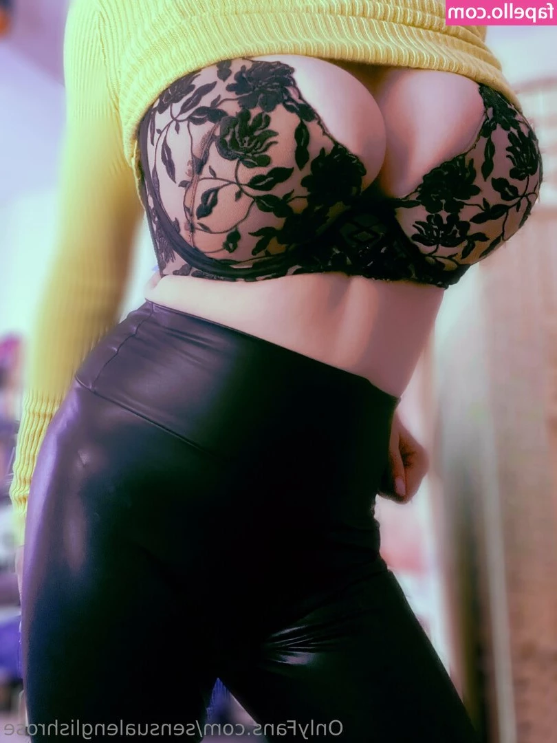 sensualenglishrose - Love when daddy cums all over my big boobs