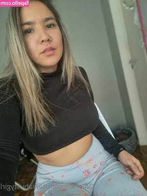 taniabustygirl - Upclose Titties in see-through bra