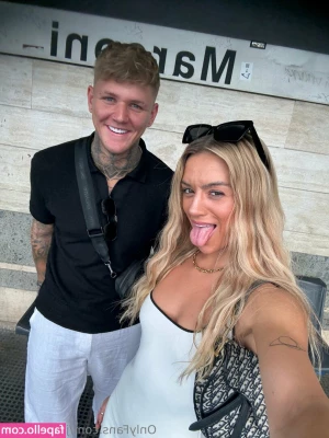 jackxpenny - Would u like to see me licking babe? Come DM 😏🍆🤤