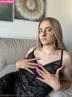 nyxxablaze - So I've heard you want to fuck a tight fit girl? 😏🍆