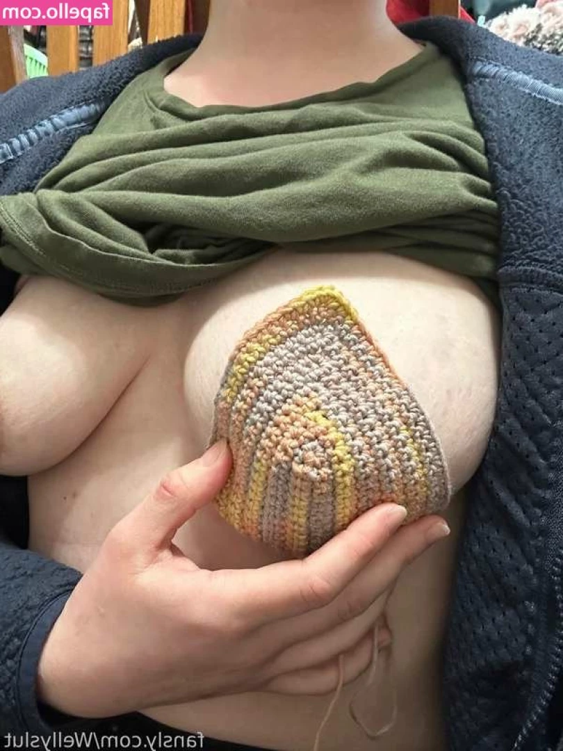Emma Wells [ emma-wells ] - Check your DMs Piggy