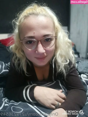 u279236549 - My waist went from 25” to 27” from eating Papa John’s cheese