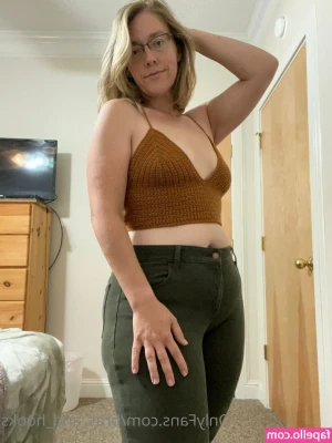 bras_and_hooks [ bras-and-hooks ] - I am so sorry I haven't been posting much I am in an abusive