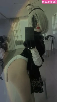 Fukohoshi - Wish you were here to take me up against this wall.