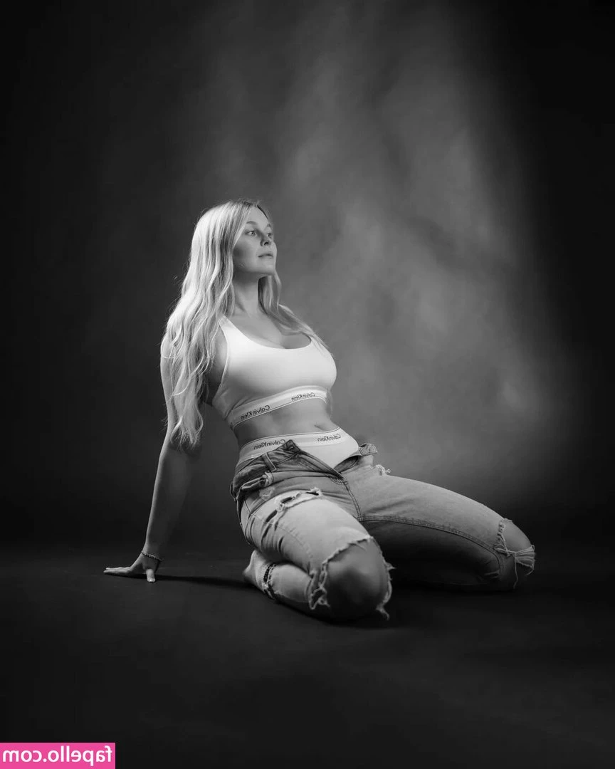 Johanna Korhonen [ johanna-korhonen ] - Let me ride you?