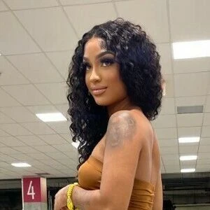 thefamouslykayy