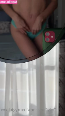 Kristina Sweet [ kristina-sweet ] - Strip Saturday