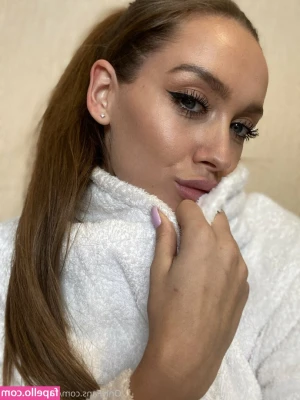 Kristina Sweet [ kristina-sweet ] - someone help me cummmm 😫