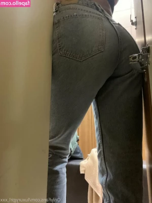 Kristina Sweet [ kristina-sweet ] - I don t like to wear panties can u tell lol