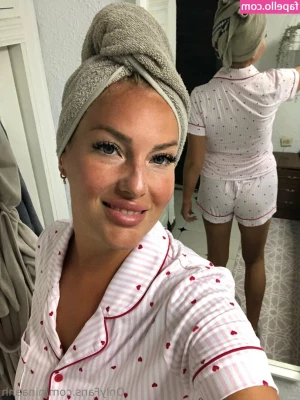 ninaahh - FIRST FULL SEX TAPE Well tapes  Remember when I said mistakes were