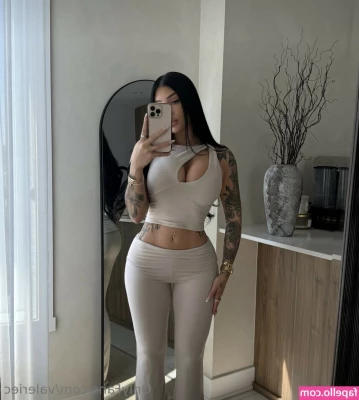Valerie Cossette [ valerie-cossette-47 ] - Fucking my tight pussy with my big dildo last night 💦 who wants to