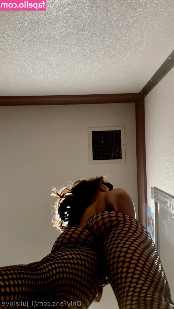 jl_julialove [ jl-julialove ] - Wanna see the back