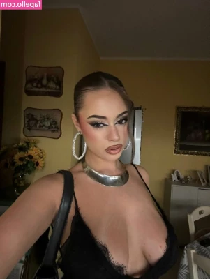 Daiana Ricciardi [ daiana-ricciardi ] - Found this on my phone from my night out   I got a bit  merry