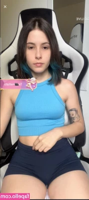 Gyovanna - Filling her pussy
