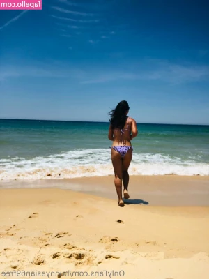 bunnyasian69free - Titties  That is all
