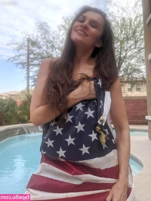Alicia Arden [ alicia-arden ] - Feelin  horny how about y all