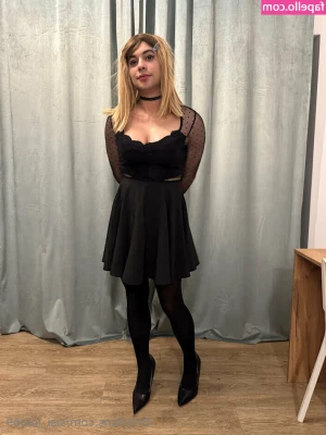 sisi_lola69 [ sisi-lola69 ] - my bestie @kate_queenn shoots some really hot