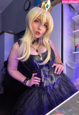 Tu44a_Cosplay [ tu44a-cosplay ] - If the house next door to me was for sale, would you move in? 😏🏠