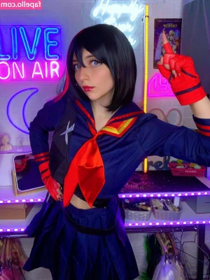 Tu44a_Cosplay [ tu44a-cosplay ] - The strange rubber girl - Behind the scenes with her