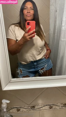 u492634922 - After a daddy got me worked up and made me take a video in my work