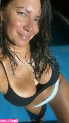 u492634922 - Want to know how Goddess has such a perfect ass  Follow me doing this