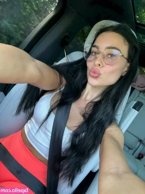 devorahroloff [ devorahroloff-3 ] - BENT OVER AND POUNDED 🥵 Is what I want right now 😏 To have my