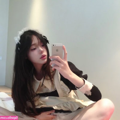 0507Huihui - For those of you into the Rose Buds