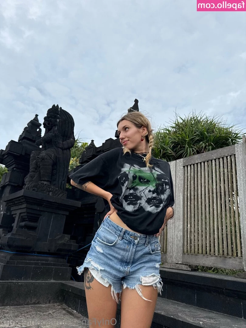 sophiemurr - That ass tastes like heaven