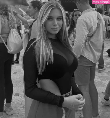 Kati.Ktr [ kati-ktr ] - Let me take this off for you 😘