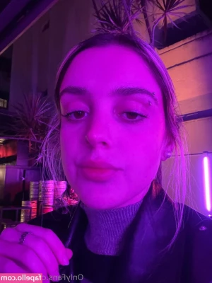 zzzoey - Long road trips mean lots of fingering