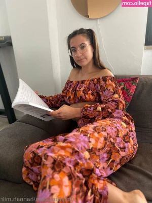 hannah.milr [ hannah-milr ] - 2 videos from two different angles  Watch me fuck myself with my BBC