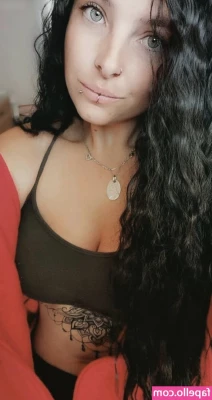 Flashinaa - What's on your mind? 😏