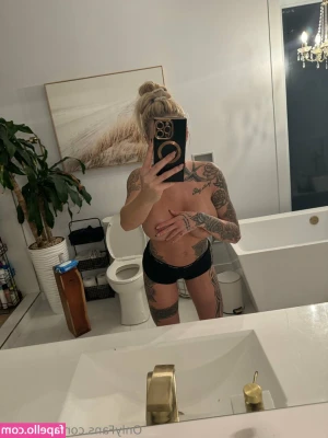 u77925078 - Ha! Me talking to you guys on Only Fans!!