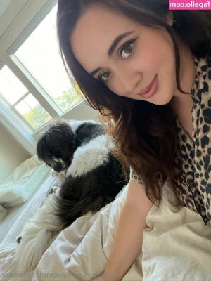 veronicarosexox [ veronicarosexox-1 ] - Help me with undressing    DM me for more pictures