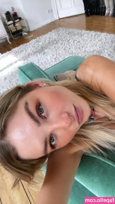 Julia Wulf [ julia-wulf ] - Do you want to see how I go to bed to rest