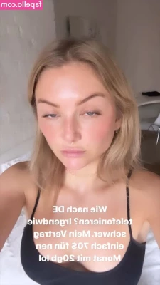 Julia Wulf [ julia-wulf ] - not sure what to do with my friday night...kinda wanna spam you guys