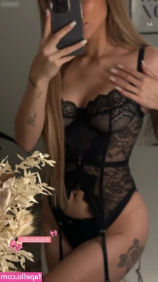 linuschka - My ass is so tight! Stroke her with your dick dear!🙈