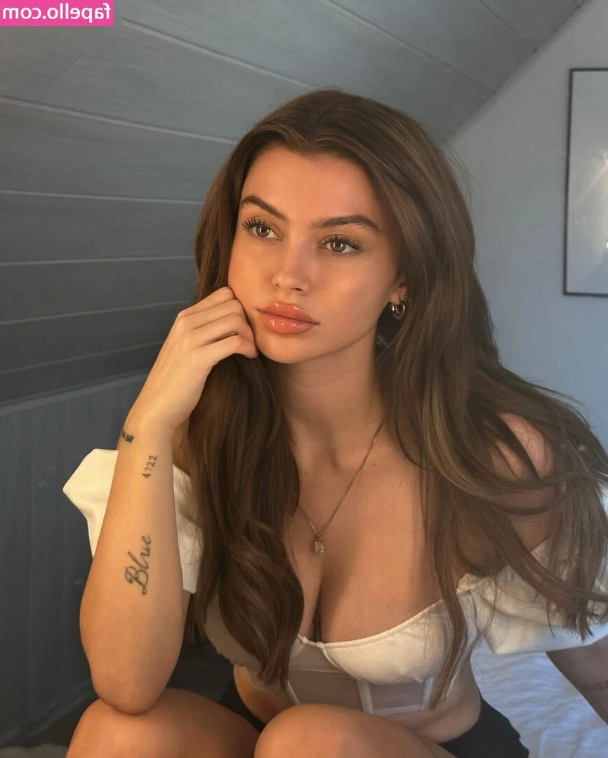 linuschka - Good morning  Rise and shine  Or should we stay and snuggle