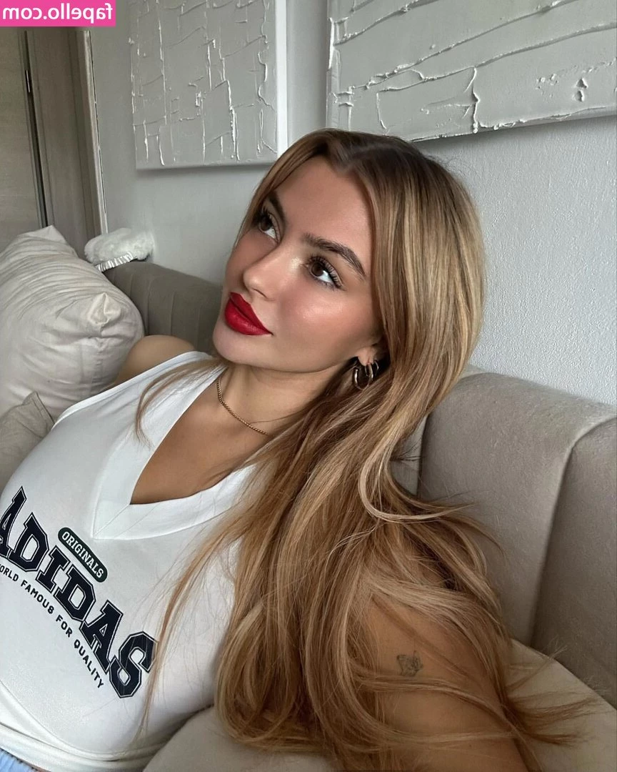 linuschka - Let me show you what a fun time looks like in my DM!😈