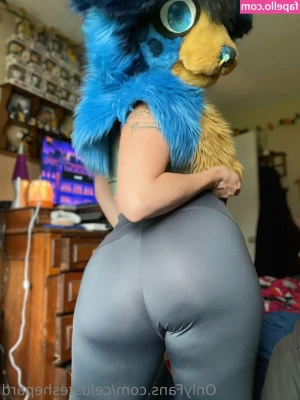 celusteshepard - i need some company... cum to my dms baby 😏