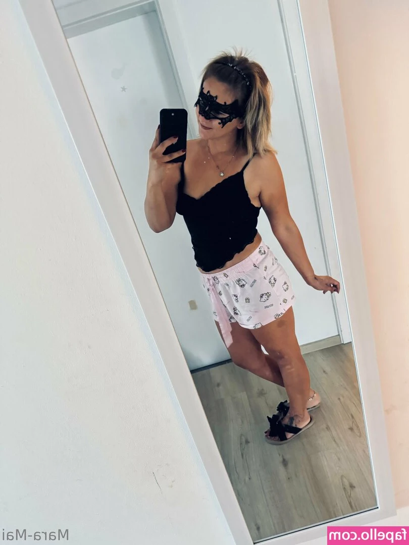 mara-mai - Swipe to undress me ✅