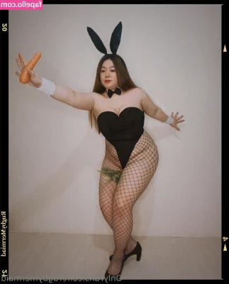 rugbymermaid - Wanna lay with me?